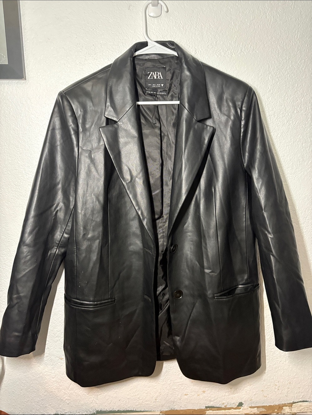 Oversized Zara Leather jacket with recycled polyester lining